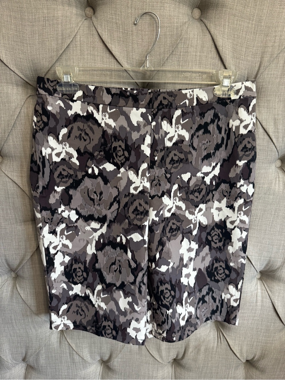 Isaac Mizrahi Black, Gray & White Floral Bermuda Shorts